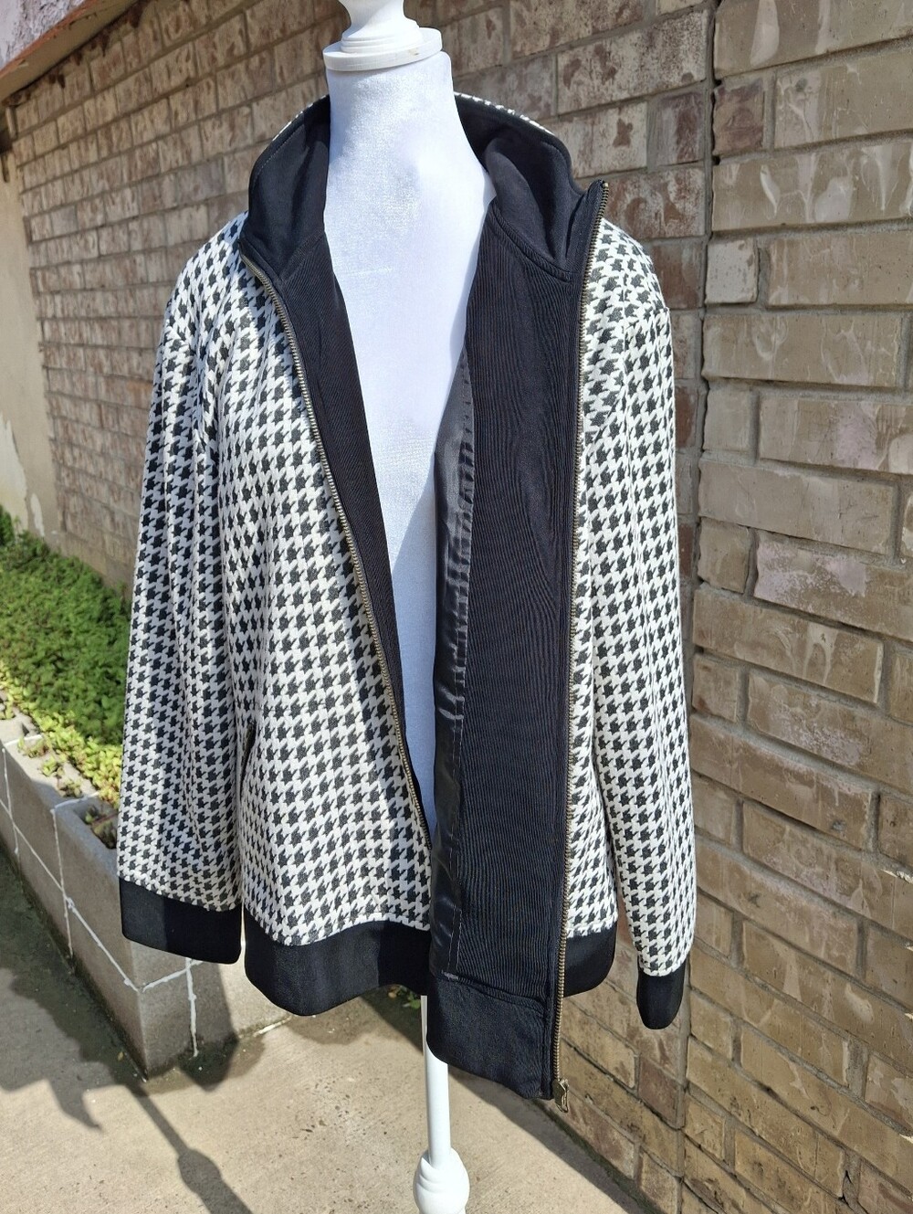 Chico's Travelers Black & White Houndstooth Zip Front Blazer Jacket Women Size 3 - Picture 11 of 16